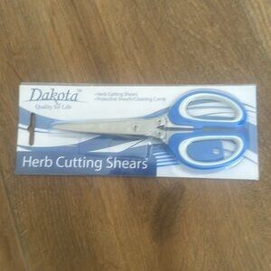 Dakota Herb Cutting Shears with protective sheath /Cleaning Comb.
